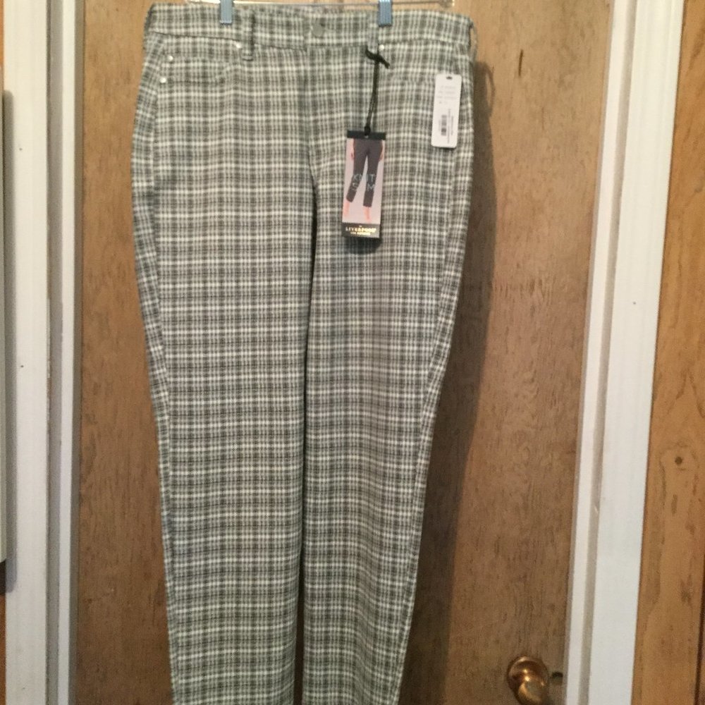 NWT Liverpool retro look plaid pants cropped with stretch size 12/31 green cream